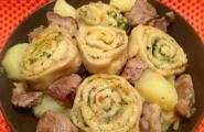 Recept za nemške štruklje z mesom in krompirjem s fotografijami - Preprost recept