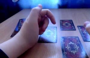 Online fortune telling with Tarot cards - layout