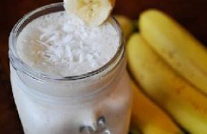 Банановый смузи с кокосовым молоком